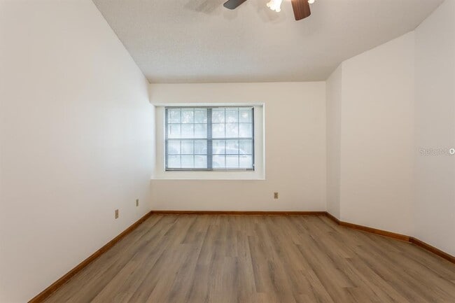 Building Photo - 14180 Hampton Falls Dr N