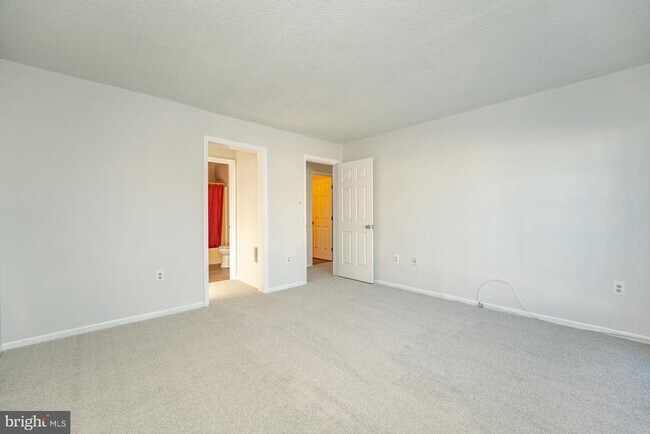 Building Photo - 19 Clipper Ct