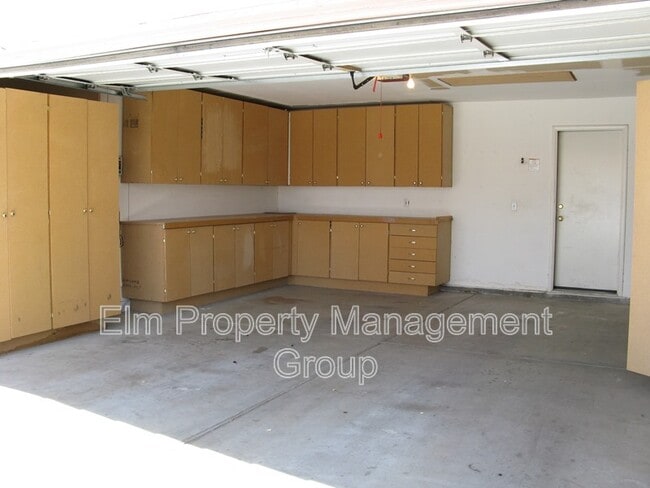 Building Photo - 5716 Grand Entries Dr