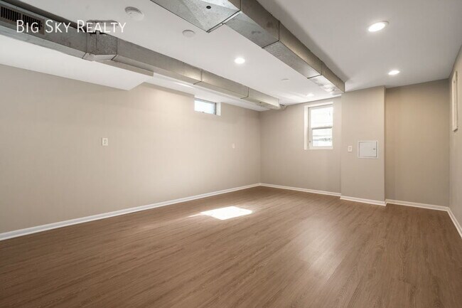 Building Photo - 110 North St