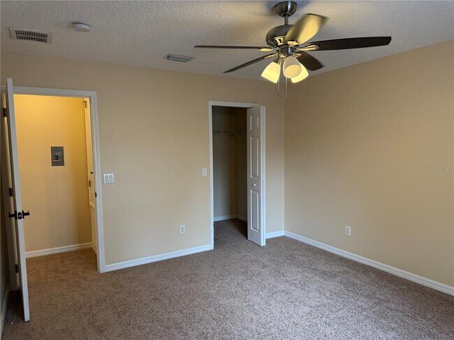 Building Photo - 113 Fern Springs St