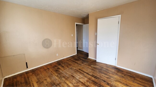 Building Photo - 1012 E Brazos St