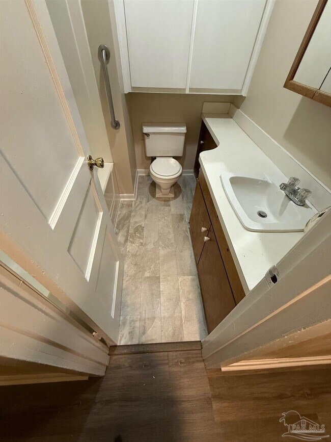 Building Photo - 115 Carolyn Way