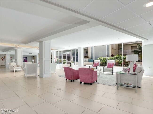 Building Photo - 1070 S Collier Blvd