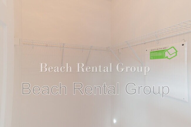 Building Photo - 2029 Silvercrest Dr