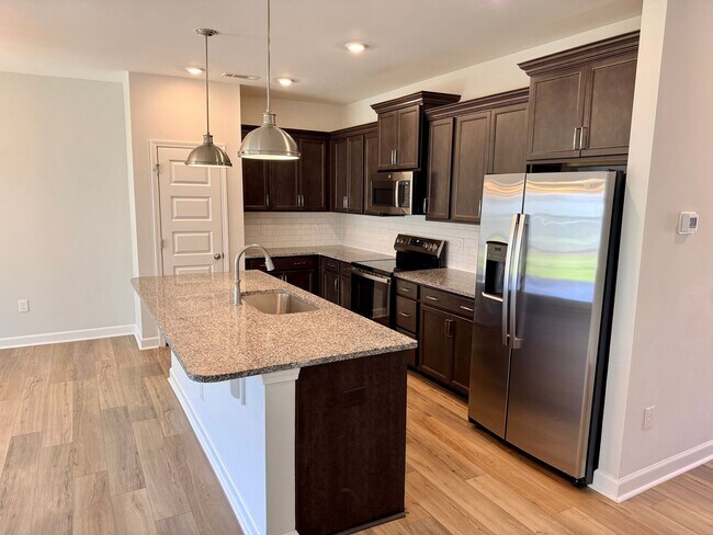 Building Photo - Beautiful 3BR Townhome with Garage in Buckhorn Branch – Clayton, NC
