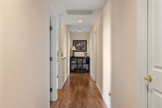 Building Photo - 1781 Quail Ridge Dr
