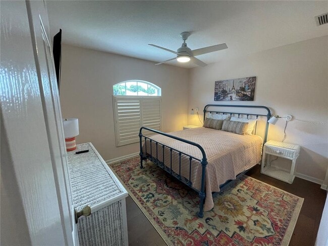 Building Photo - 1012 Laurel Ave