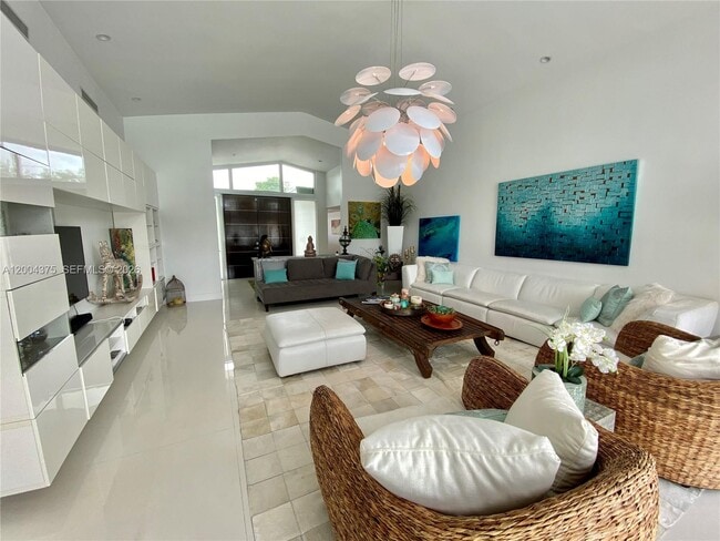 Building Photo - 265 N Shore Dr