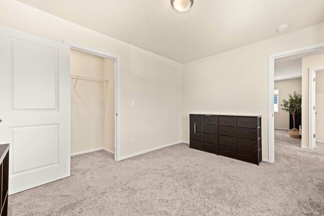 Building Photo - 15204 Prescott Lp SE