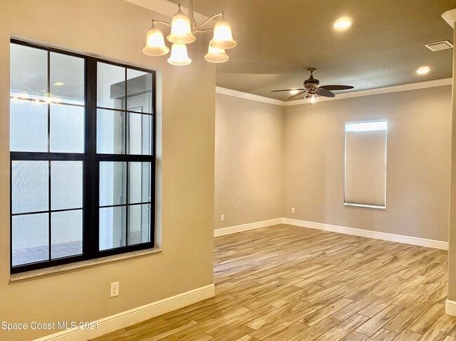 Building Photo - 2715 Vuldarno Ln