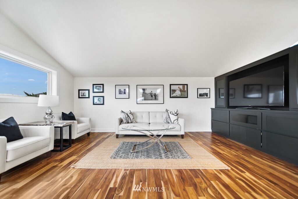 Building Photo - 37924 Hood Canal Dr NE