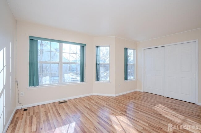 Building Photo - 1603 Blossom Cir