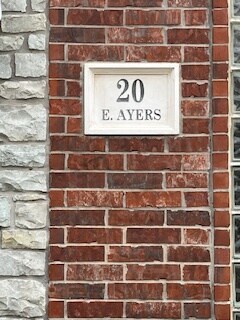 Building Photo - 20 E Ayers St