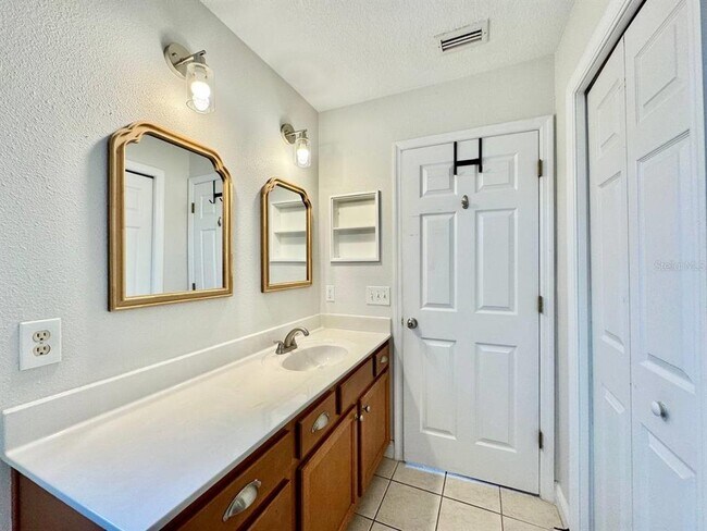 Building Photo - 487 Bayou-Village Dr