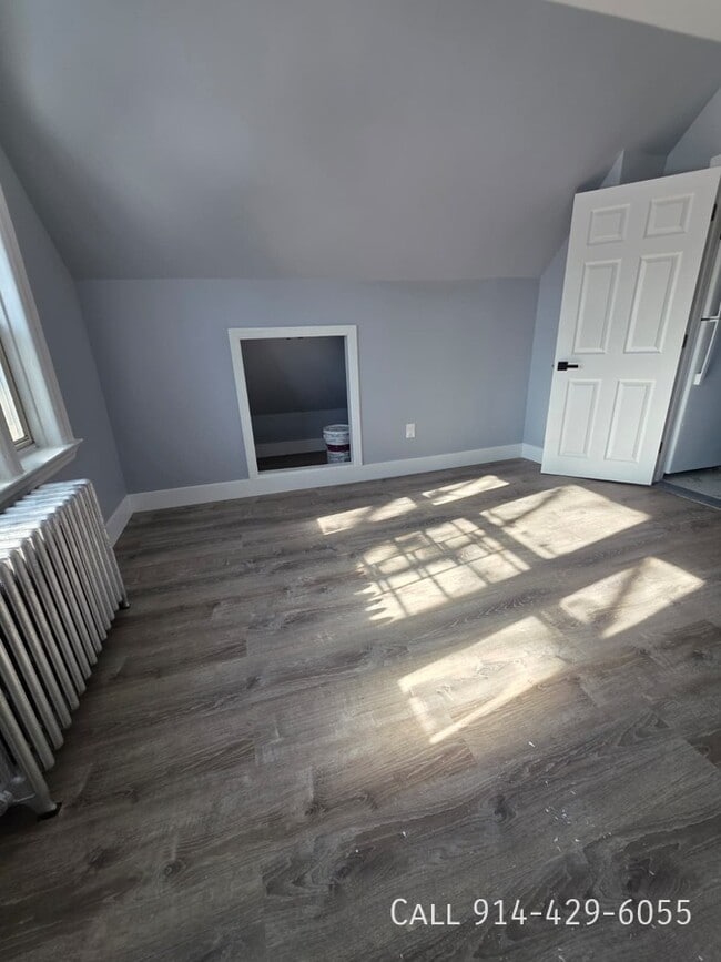 Building Photo - 16 Sherwood Ave