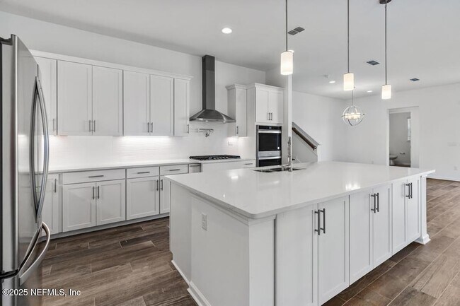 Building Photo - 475 Marquesa Cir