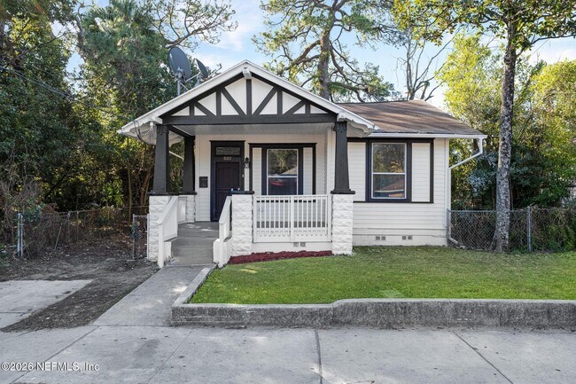 Building Photo - 522 W 21st St