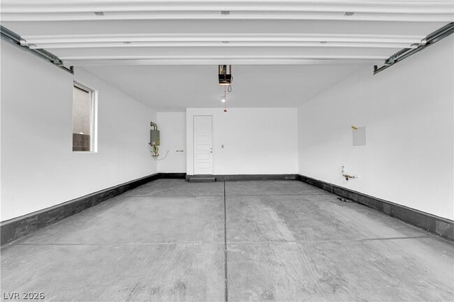 Building Photo - 11665 Redwood Mountain Ave