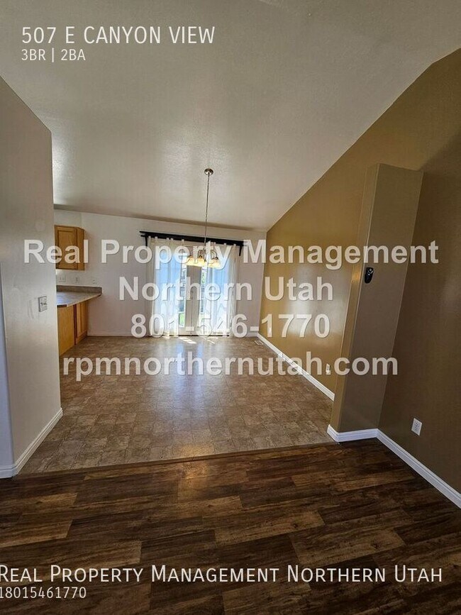 Building Photo - 507 Canyon View Dr