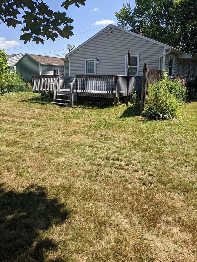 Building Photo - 53 Fairview Dr