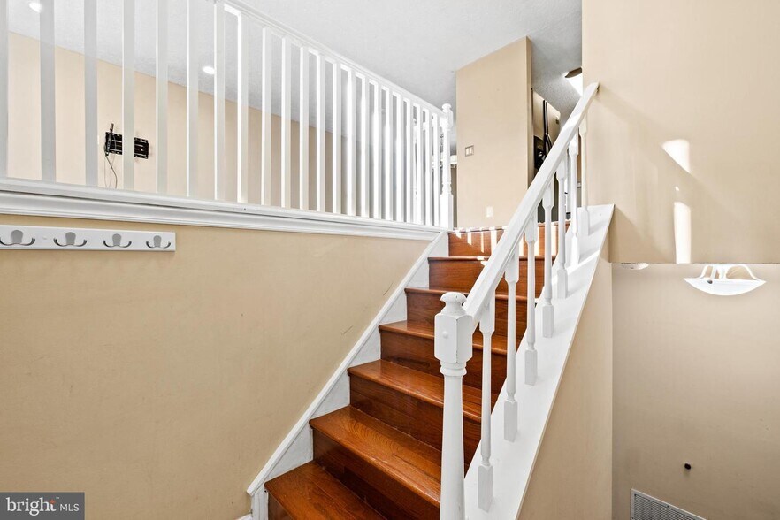 Building Photo - 8469 Rippled Creek Ct