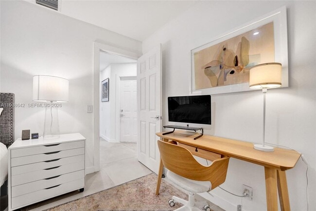 Building Photo - 648 Sand Creek Cir