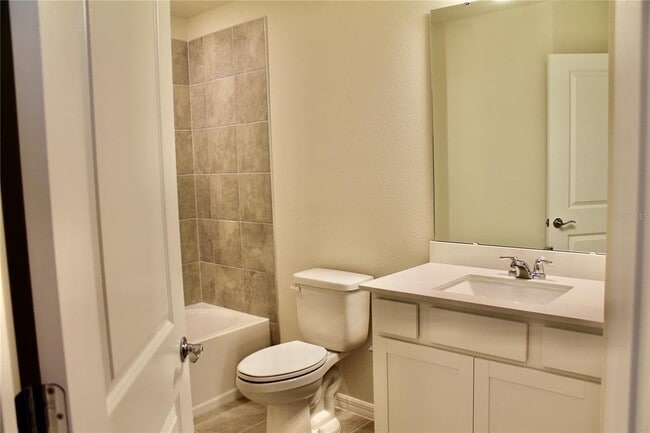 Building Photo - 3079 Emerald Acrs Ln