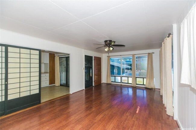 Building Photo - 730 6th Ave