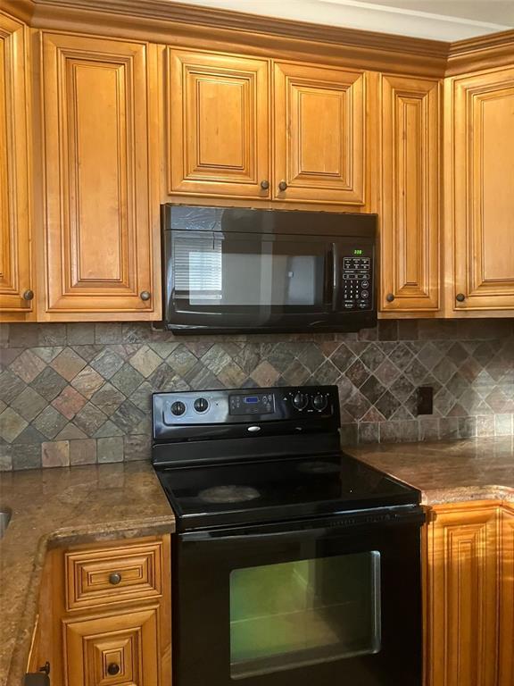 Building Photo - 840 Cypress Park Way