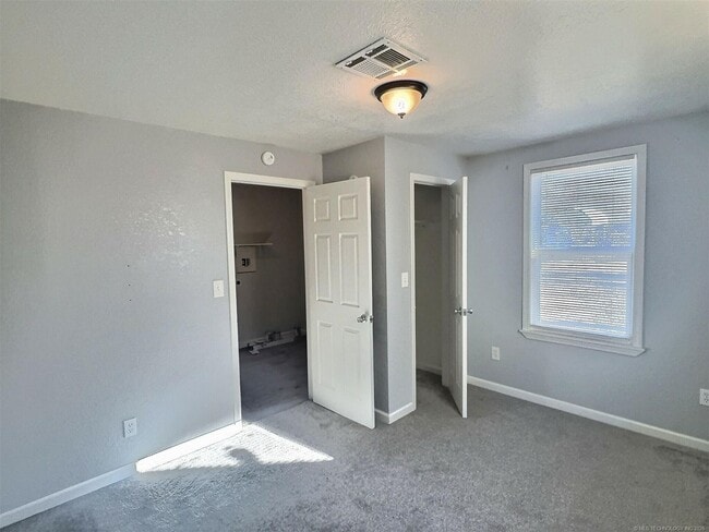 Building Photo - Clean and Pristine 3 Bedroom Home Available for Immediate Move-In!!!