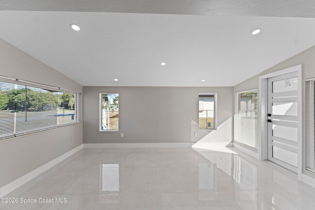 Building Photo - 2373 Allan Adale Rd