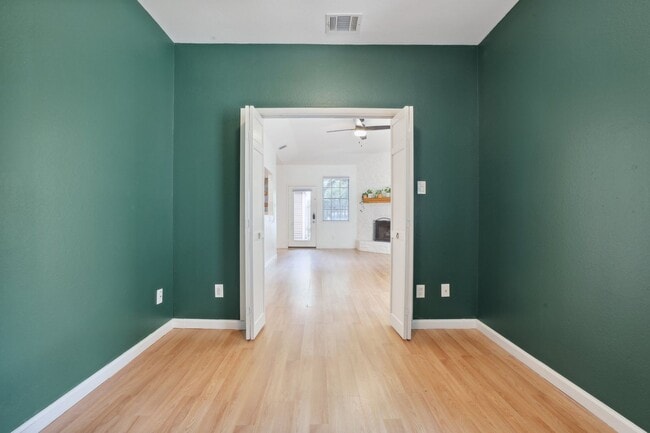 Building Photo - 6501 Brush Country Rd