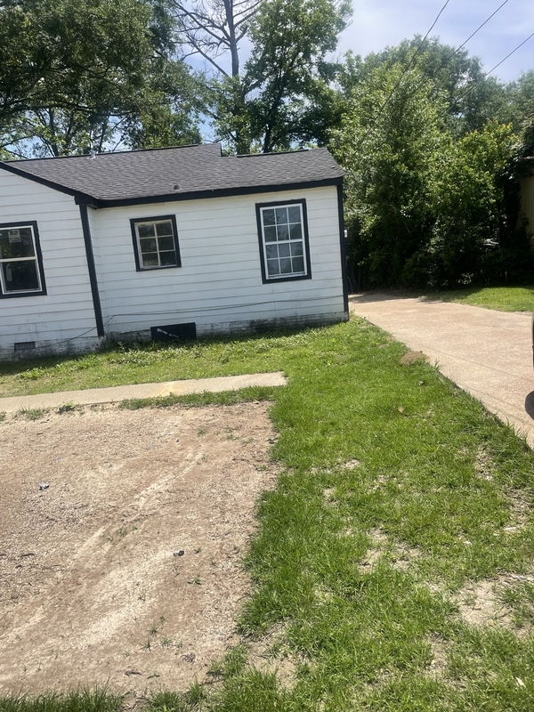 Building Photo - 737 Willaneel Dr