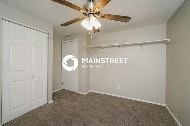 Building Photo - 3 Bedroom Pet-Friendly Home in LOUISVILLE,...
