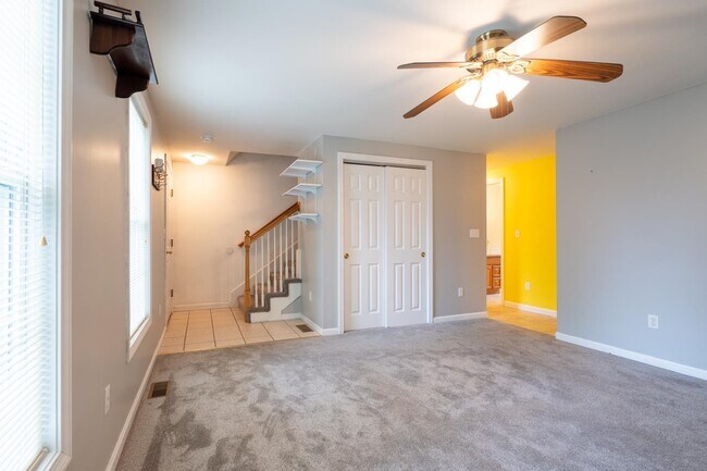 Building Photo - 206 Mt Delight Rd