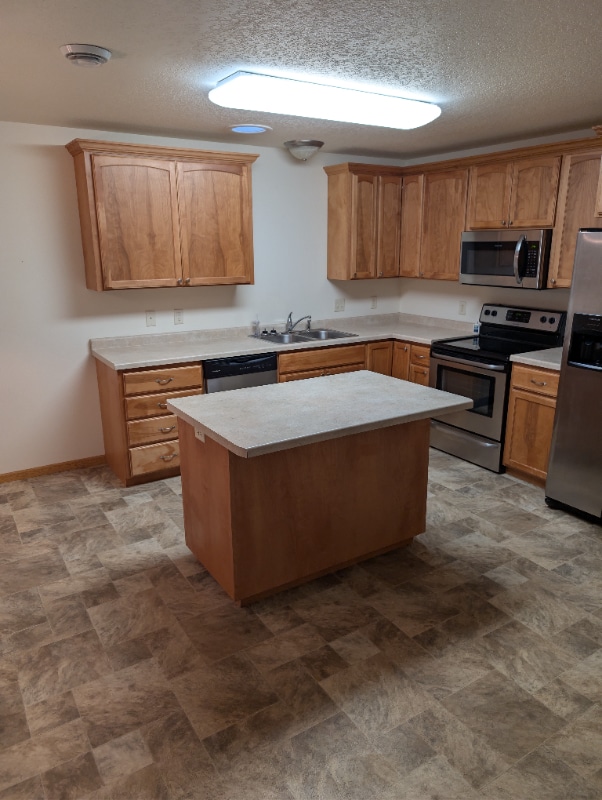 Building Photo - 2303 Damon St