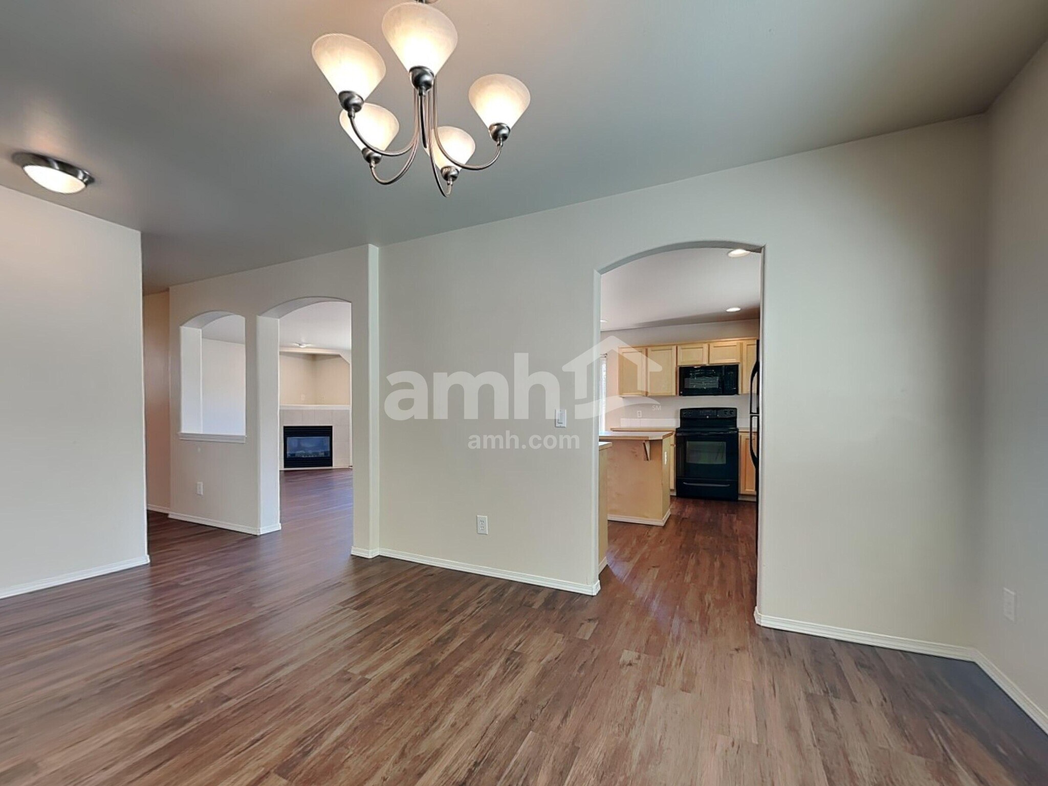 Building Photo - 16646 Rainier View Dr SE