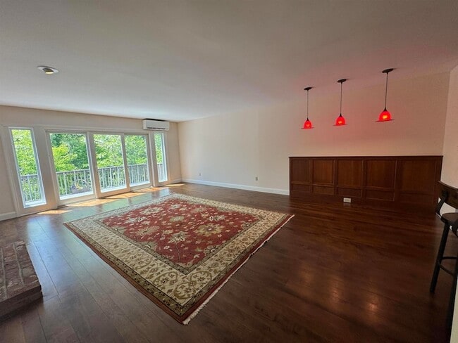 Building Photo - 524 Equinox on The Battenkill