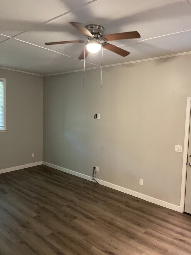 Building Photo - 113 Owens Cir