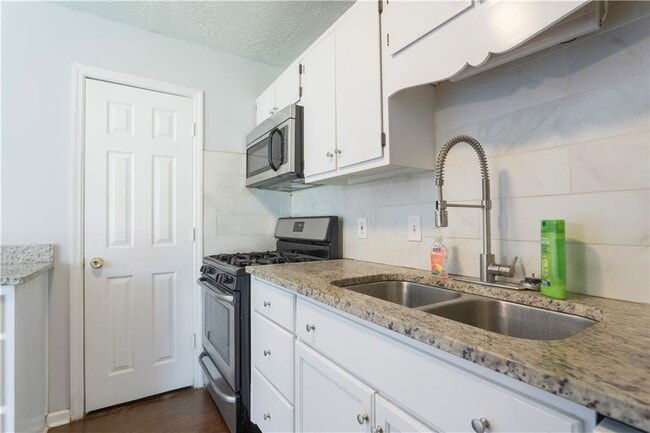 Building Photo - 1441 Springleaf Cir SE