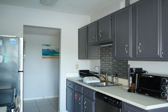 Building Photo - Gorgeous Condo Located in the Seascape com...