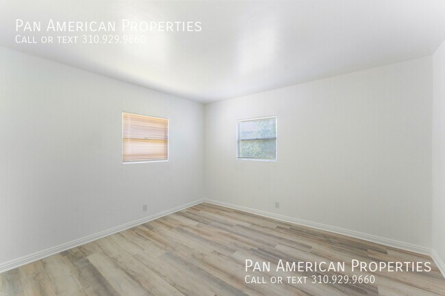 Building Photo - 546 W D St