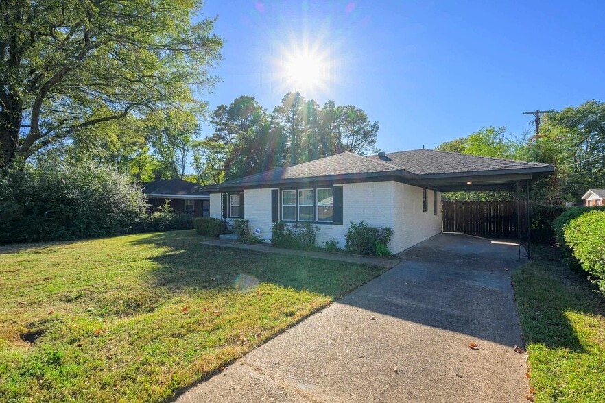 Building Photo - 1507 Mount Moriah Rd