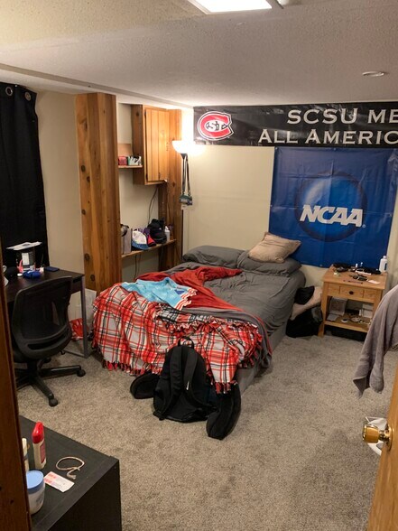 Building Photo - 108 Meadow Ln