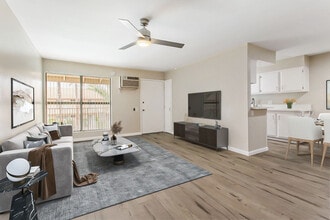 Building Photo - Erie-Holt Apts