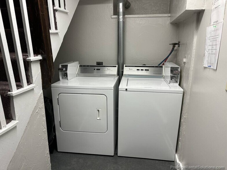 Building Photo - 582 Cambridge St