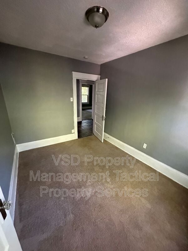 Building Photo - 3901 W 36th St