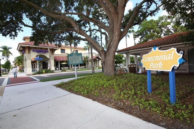 Building Photo - 455 Nokomis Ave S