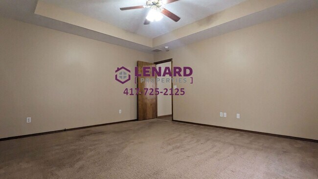 Building Photo - 3 Bedroom Home With Large Fenced Yard!